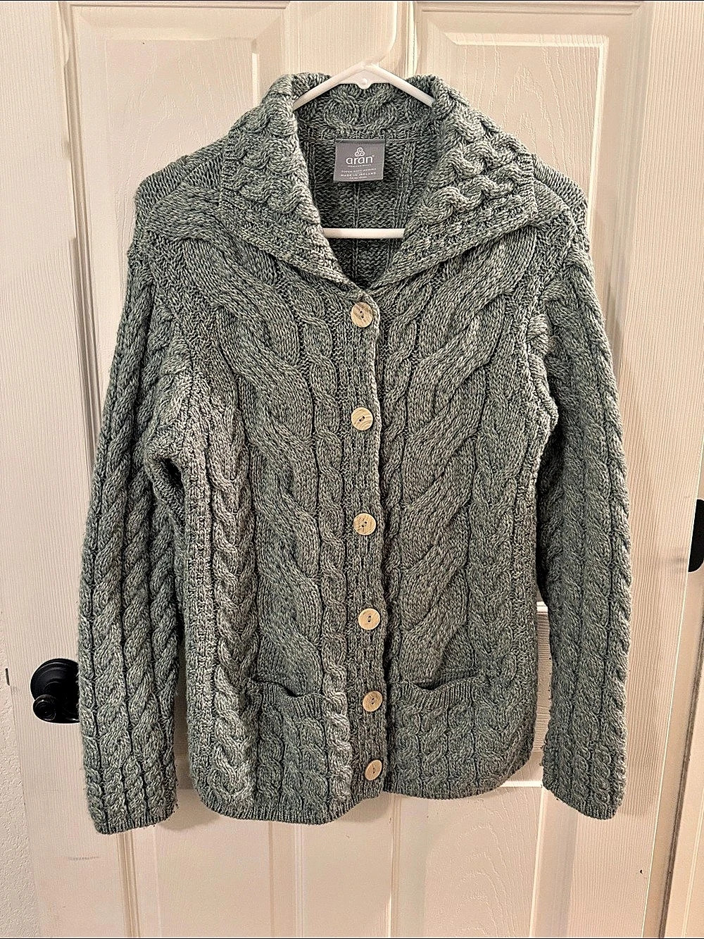 aran Merino Wool Cable Knit Cardigan in light green Size Medium Made in Ireland